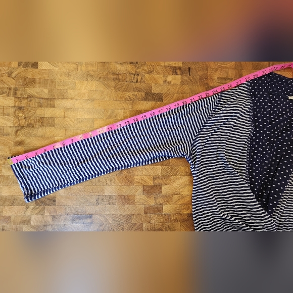 41 Hawthorn Cardigan Plus Size 2X blue/white stripe with polka dot lining - Picture 11 of 14